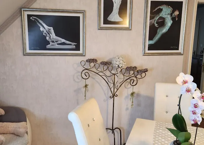 Gazde/Camere de închiriat Marytilla *